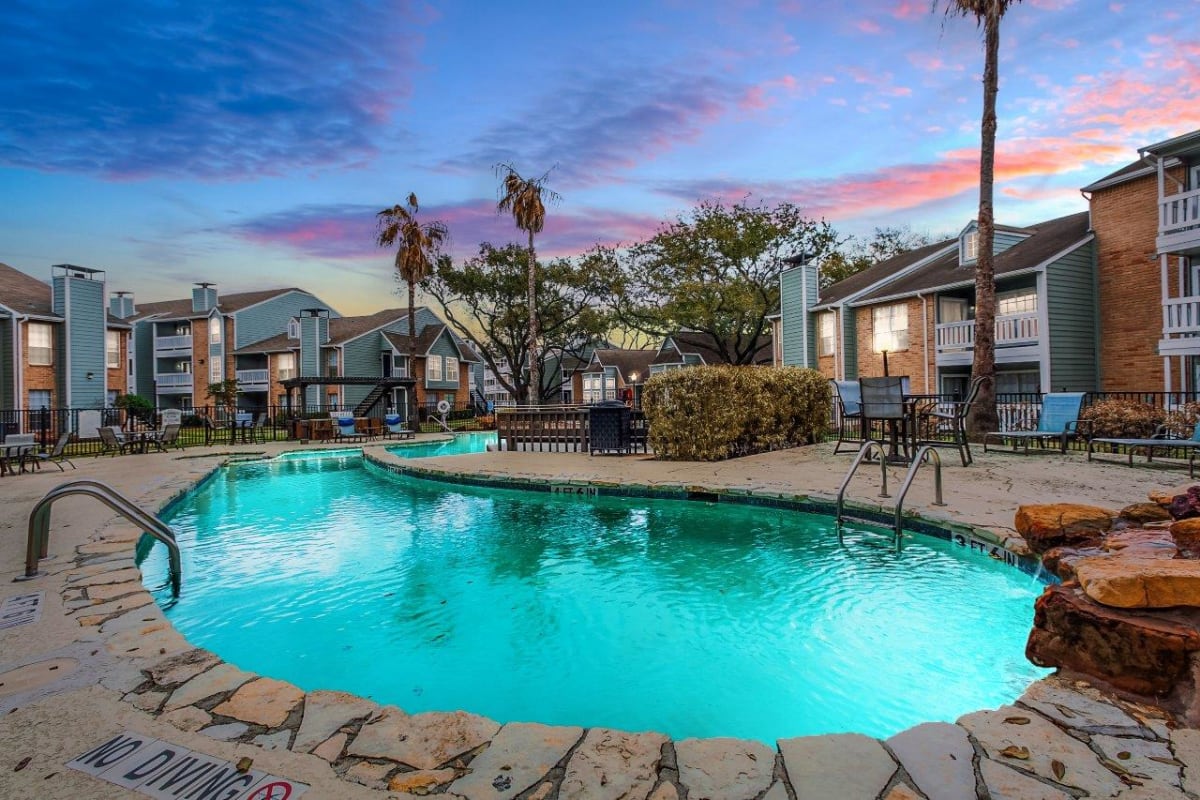 Apartments for Rent in Northeast Houston Oaks at Greenview